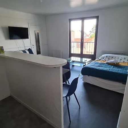 Grand Studio Paris - Rer E Daire *